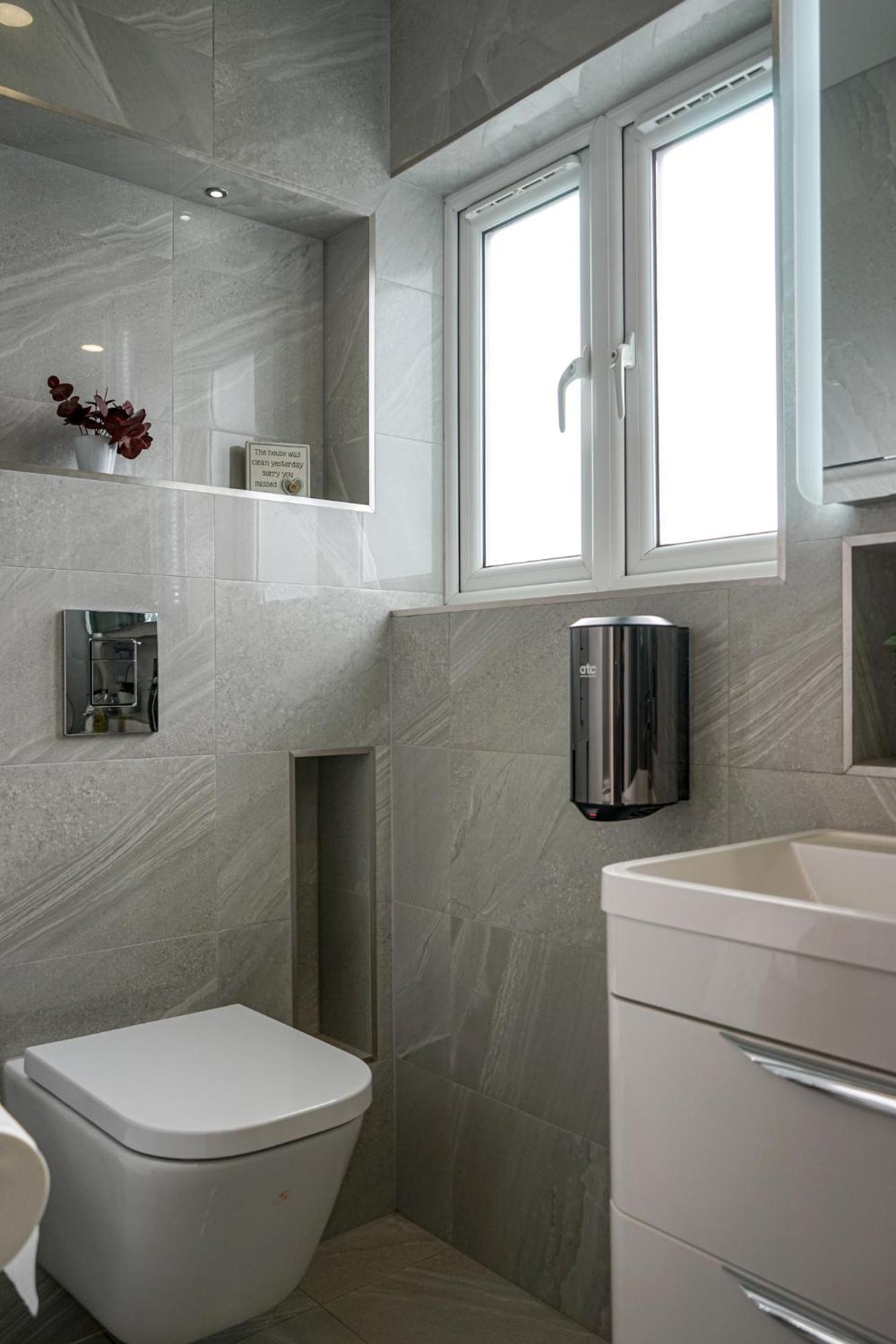 Luxury 5 Star Apartments, Parking, Garden, Near Metro Stations 10-15Mins To London Exterior photo