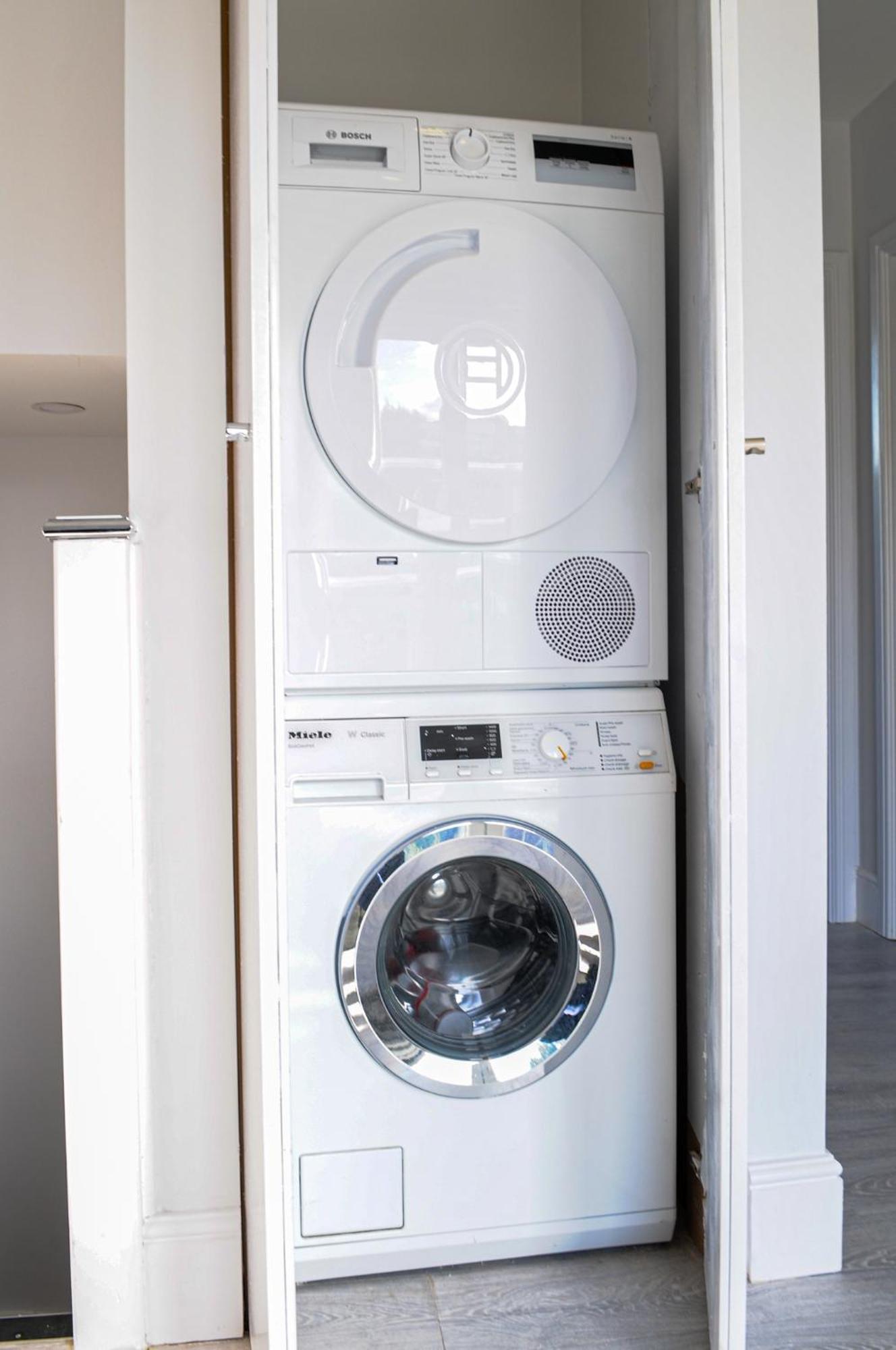 Luxury 5 Star Apartments, Parking, Garden, Near Metro Stations 10-15Mins To London Exterior photo
